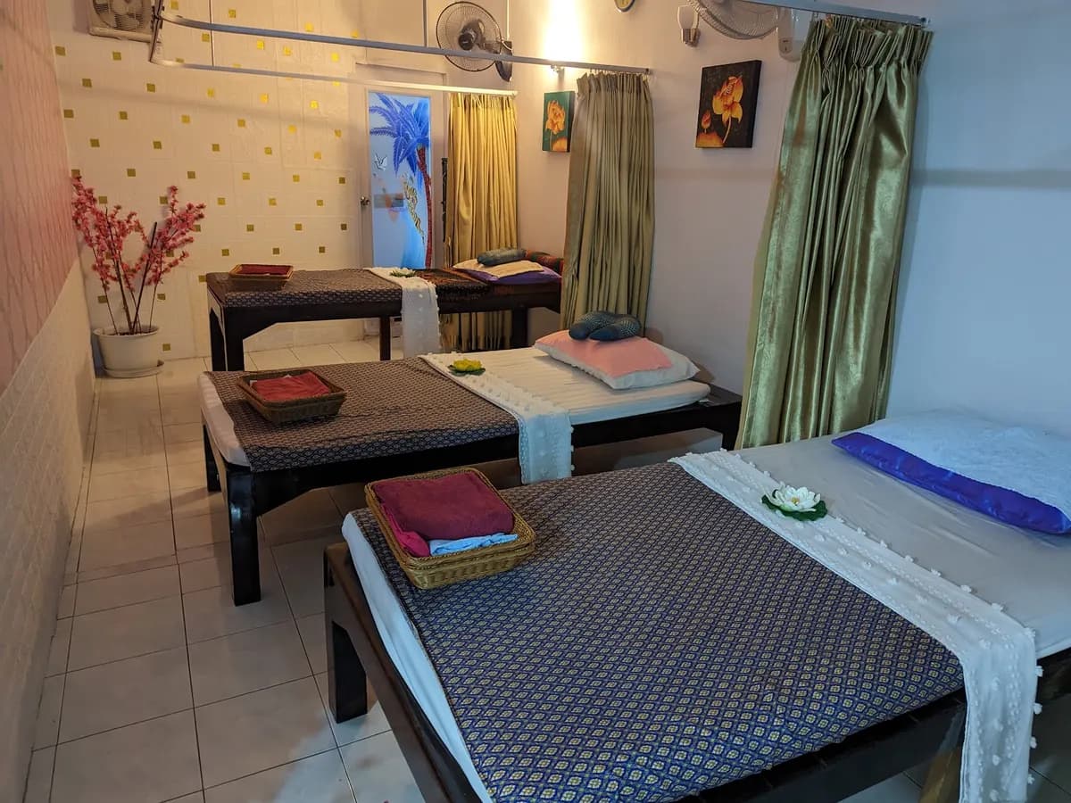 Sabai Thai Massage Tha Phae สบาย ไทยมาสสาจ ประตูท่าแพ in Chiang Mai