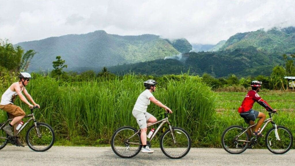 Cycling the lanes of the Chiang Mai old city