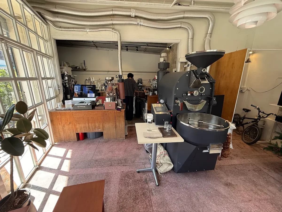 Rei coffee roaster in Chiang Mai