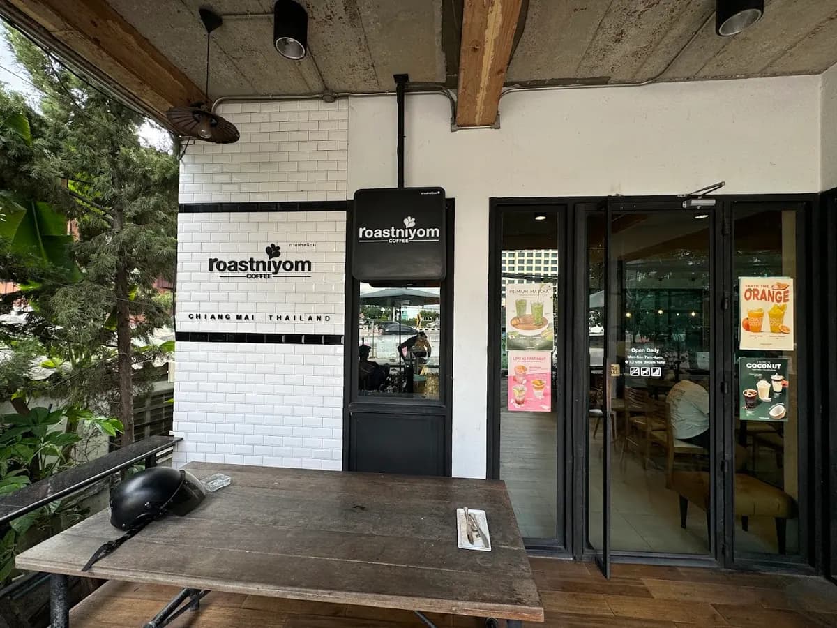 Roastniyom Coffee Decem in Chiang Mai