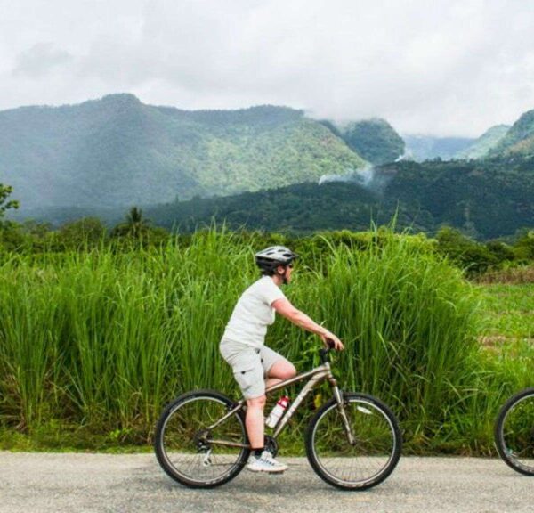 Bicycle Tour Chiang Mai – Discover Cultural Landmarks and Local Life