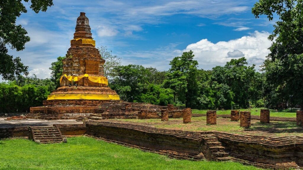Cycling Adventure Chiang Mai – Ancient City of Wiang Kum Kam Exploration