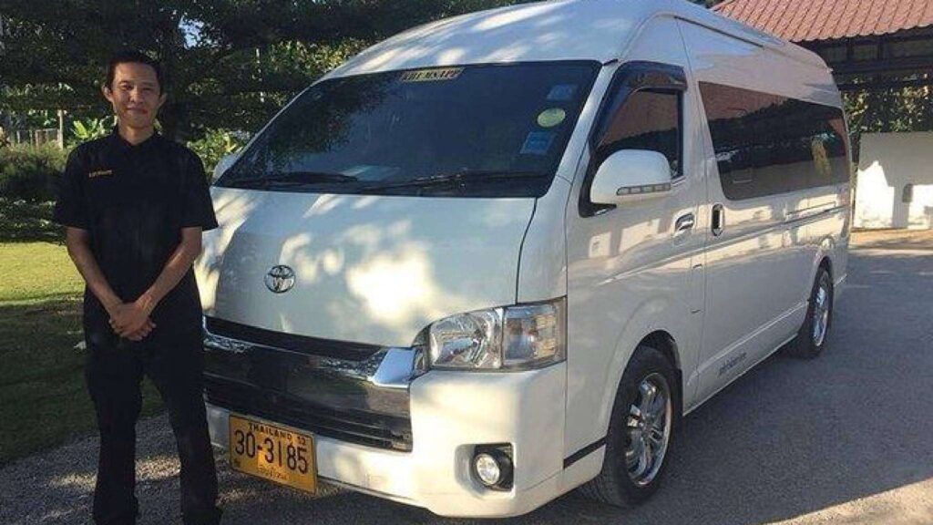 Comfortable private car service for travel from Chiang Mai to Pai, offering convenience and flexibility for the journey.