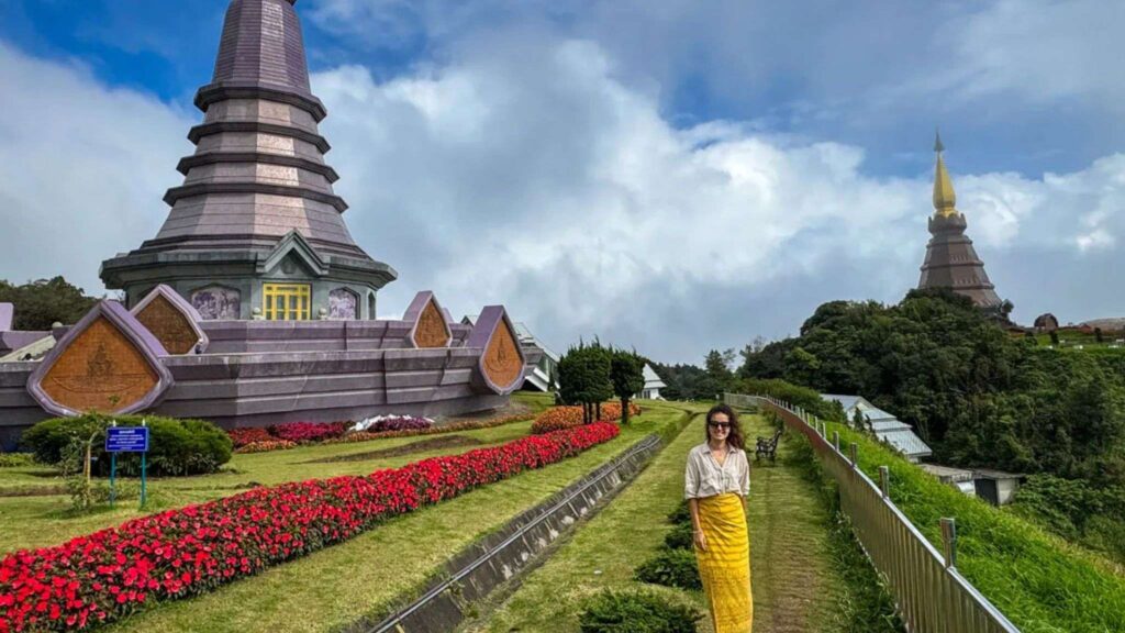 Visit the King’s and Queen’s Pagodas, Chiang Mai excursion