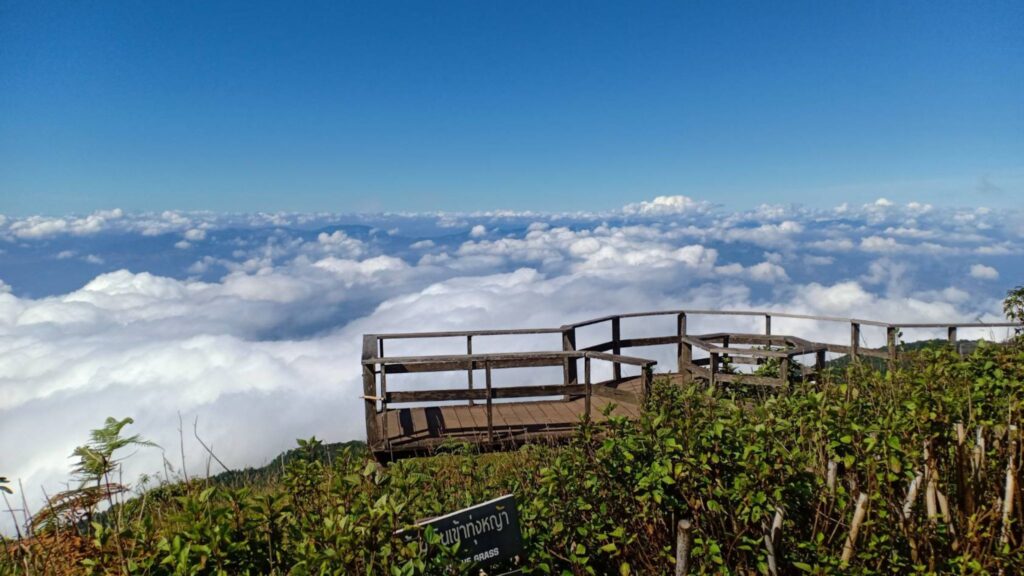 Viewing spot above the clouds at Doi Inthanon summit, popular sunrise spot on Chiangmai tours
